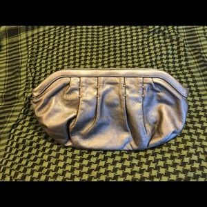 Gap clutch purse